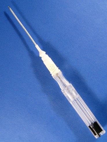 Teleflex Medical QuickFlash Radial Artery Catheterization Kit, 20G x 1.5" - ARWAK04220H