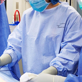 Cardinal Nonreinforced Surgical Gowns - 89005 - 1 Each - MDL-BXT89005H