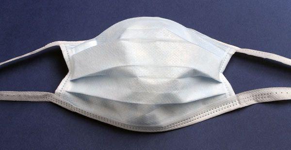 Cardinal Duckbill Tie Closure ASTM Level 1 Dye-Free Surgical Mask with Cellulose Inner Layer, White - AT73035 - 300 Each