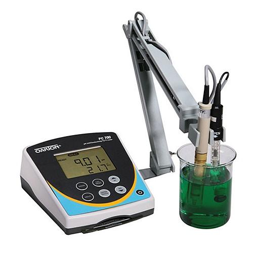 Oakton Instruments / Cole-Parmer Inst PH / CON 700 Benchtop Meter - CPWWD3541301
