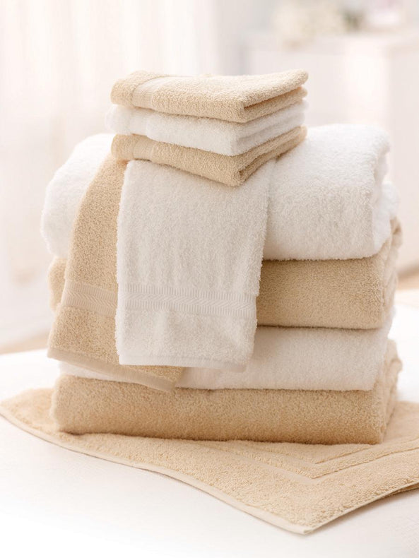 Four Star Pool Towel, Solid Blue, 27" x 52", 15 lb./Dz., Bath - B780-U-RBL-1-MM00 - 12 Each