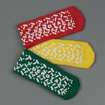 Deroyal DeRoyal Double-Sided Nonskid Slippers M3059-U - 24.0 Each - MDL-QTXM3059U
